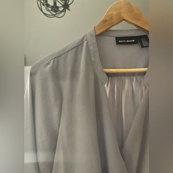 DKNY grey blouse M - Picture 6 of 8